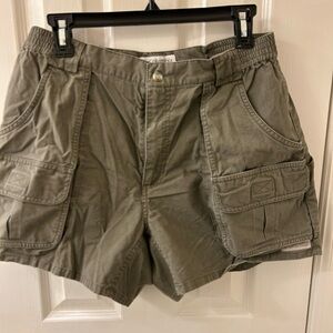 Columbia Women's Green Cargo Shorts